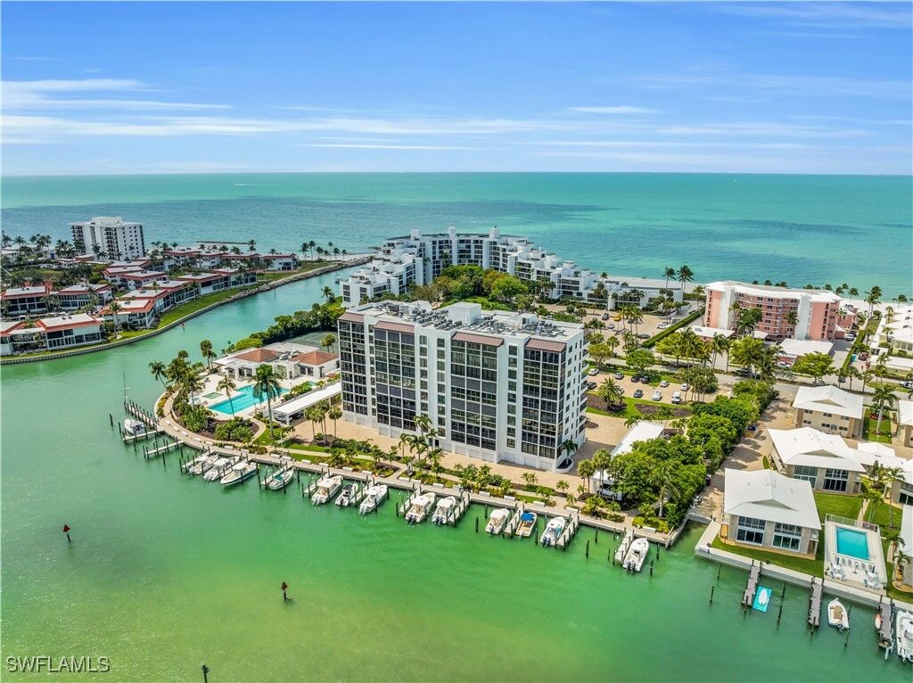Property Photo: 2400 Gulf Shore Boulevard N 804 FL 34103