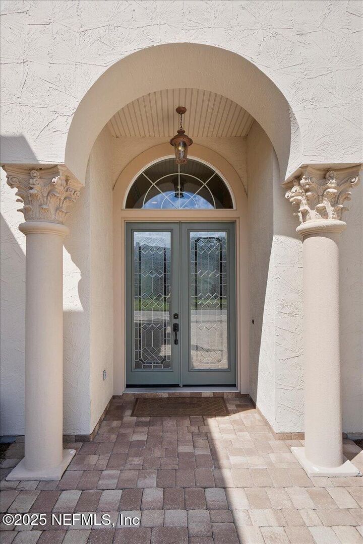 Property Photo:  2160 Autumn Cove Circle  FL 32003 