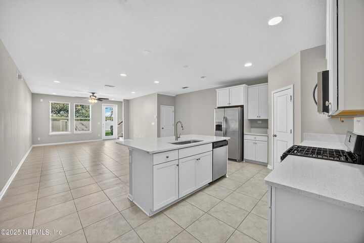 Property Photo:  11233 Minnetta Court  FL 32256 