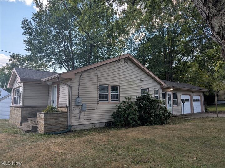 Property Photo: 602 Longmere Drive OH 44240