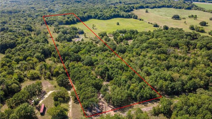 Property Photo:  1110 County Road 3342  TX 75482 