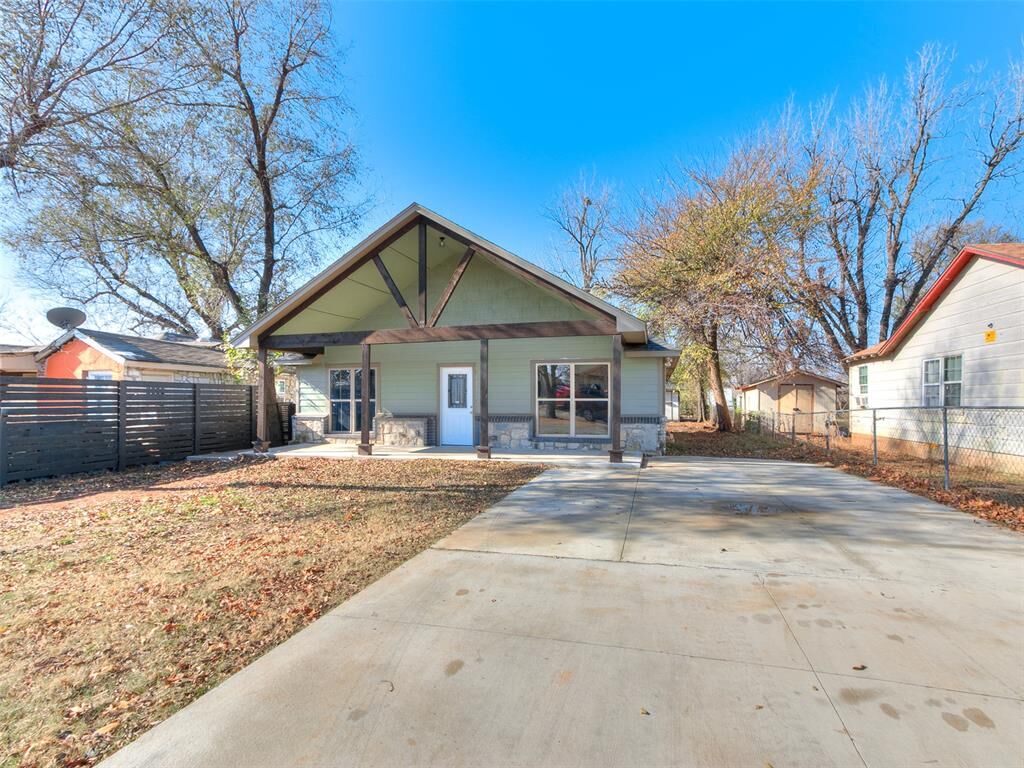 Property Photo:  3215 S Harvey Boulevard  OK 73109 