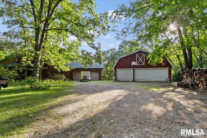 Property Photo: 670 Coon Creek Road IL 61548