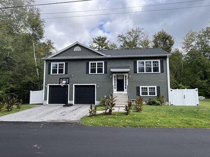 Property Photo:  16 Wakefield Ave  MA 01570