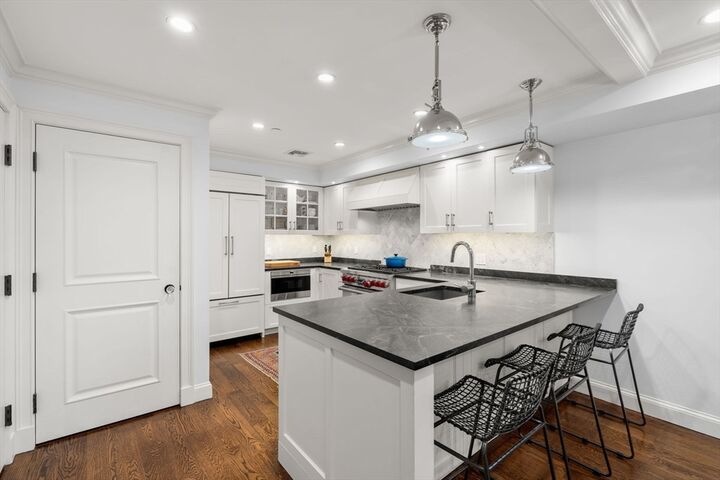 Property Photo:  15 Hancock St 1  MA 02114 