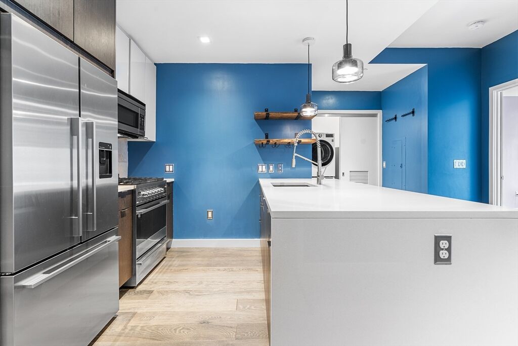 Property Photo:  375 Canal St 1103  MA 02145 