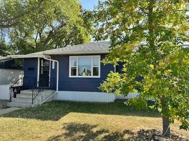 5209 Waghorn Street  Blackfalds AB T0M 0J0 photo