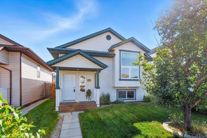 140 Lanterman Close  Red Deer AB T4R 3N8 photo