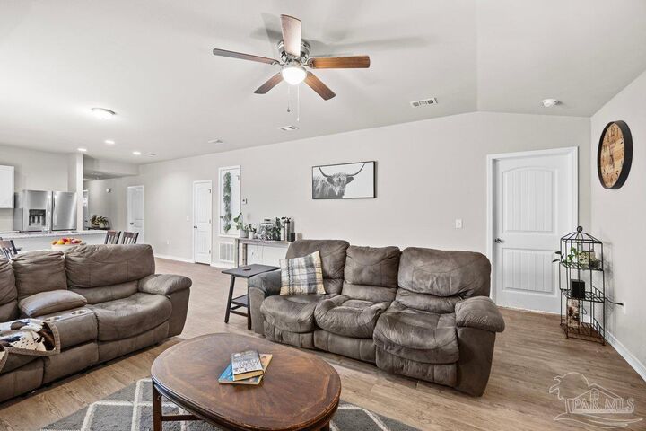 Property Photo:  3210 Electra Dr  FL 32583 