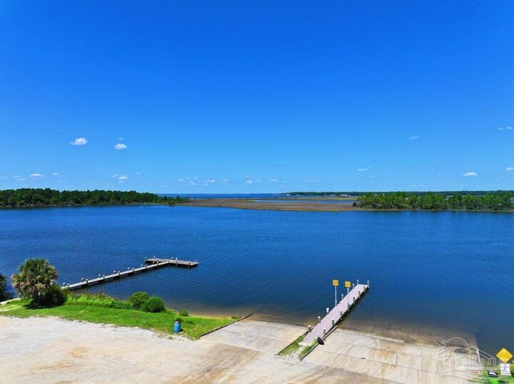 Property Photo:  3210 Electra Dr  FL 32583 