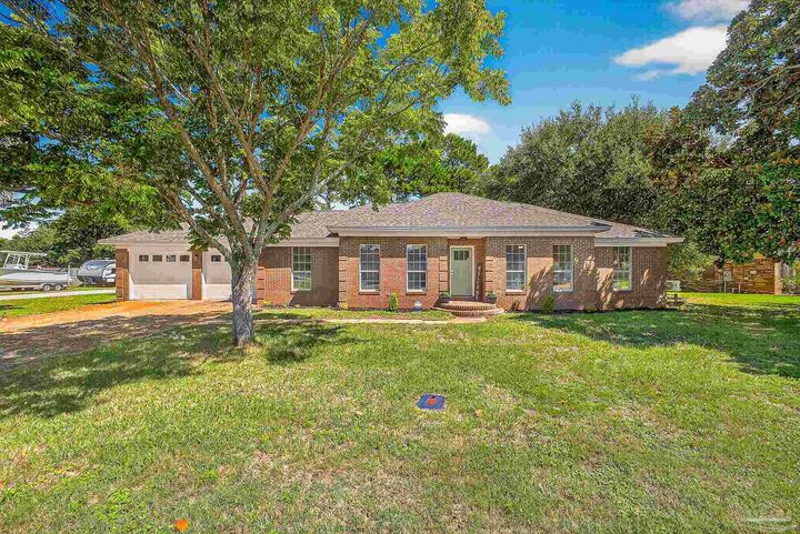 Property Photo:  2768 Venetian Way  FL 32563 
