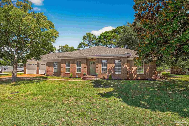 Property Photo: 2768 Venetian Way FL 32563