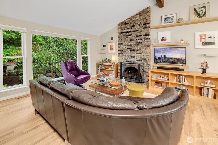 Property Photo: 6713 128th Avenue SE WA 98006