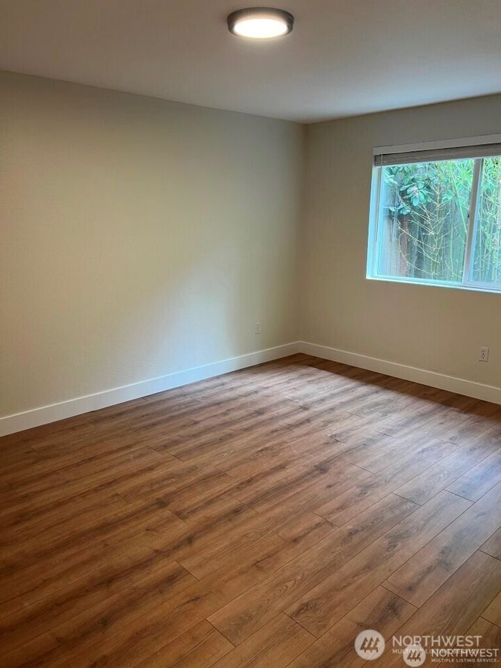 Property Photo:  14309 NE 7th Place 3  WA 98007 