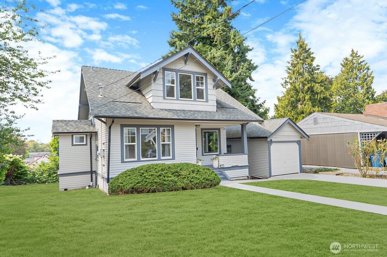 Property Photo: 9835 60th Avenue S WA 98118