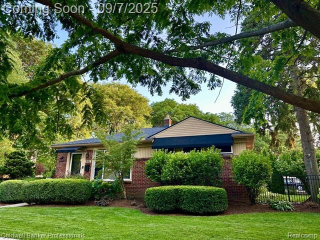 Property Photo:  1590 Cheltenham Road  MI 48009 
