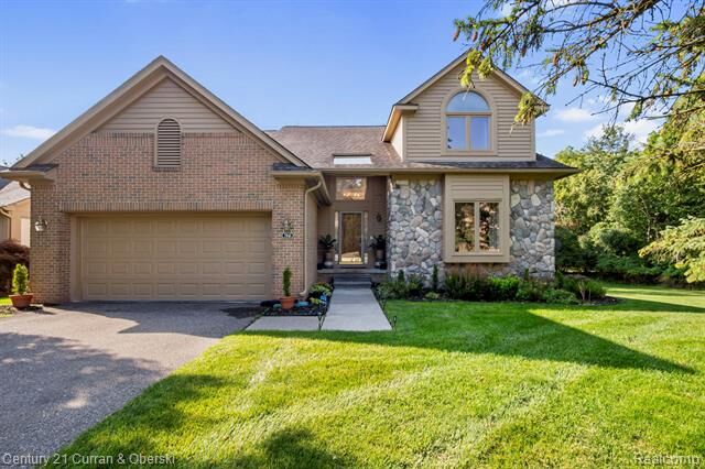 Property Photo:  7065 Deerwood Trail  MI 48323 