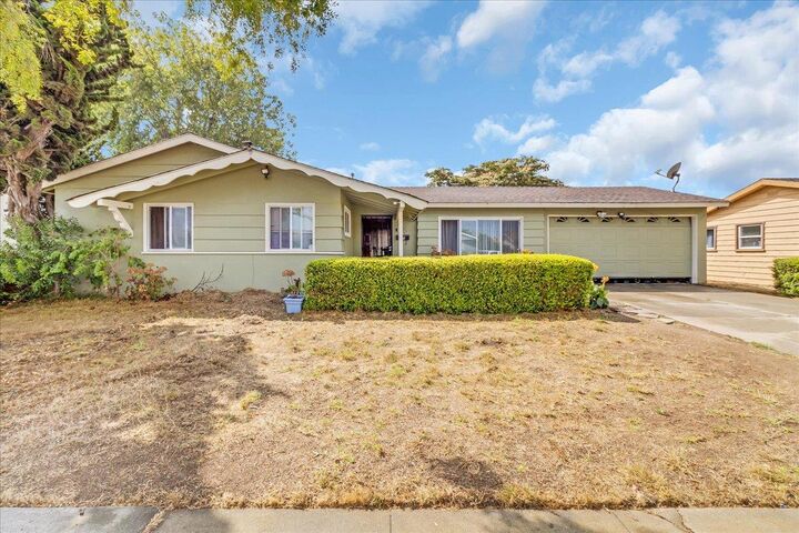 730 Los Coches Avenue  Salinas CA 93906 photo