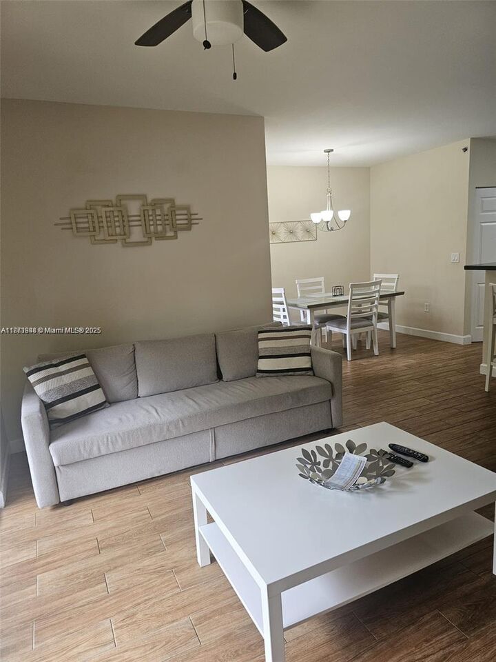 19655 E Country Club Dr 6106  Aventura FL 33180 photo