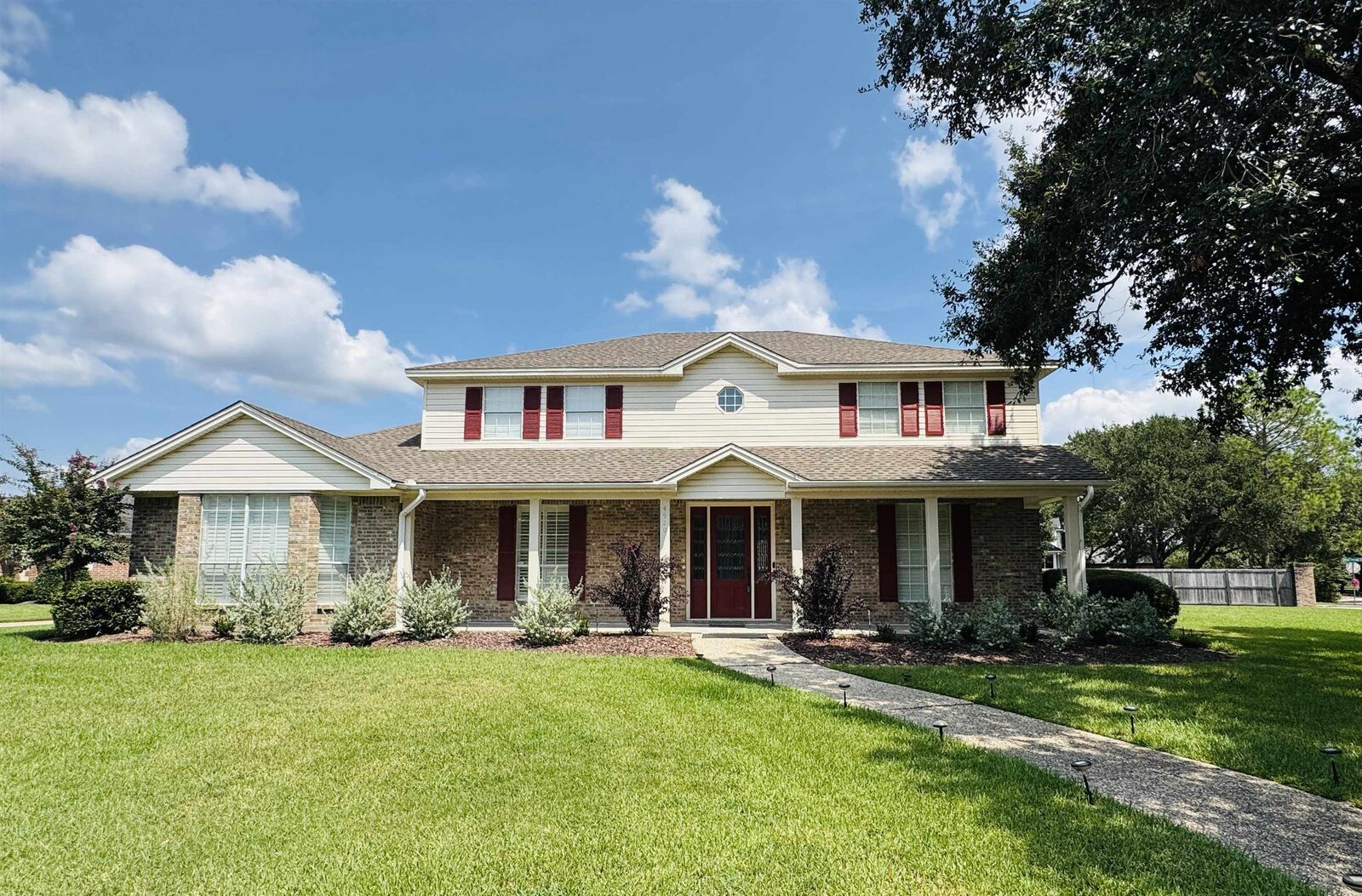 Property Photo:  4920 Bellechase Dr  TX 77706 