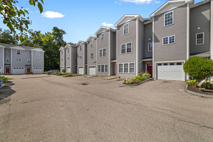 Property Photo: 61 South Main Street Apt 507 CT 06351