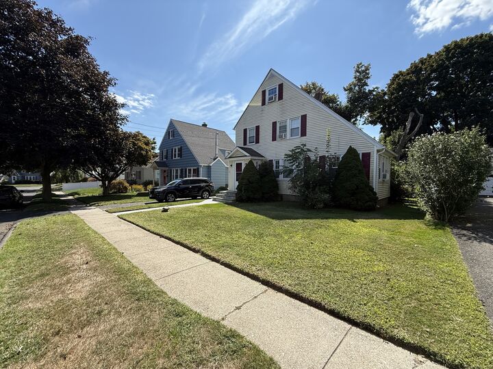 Property Photo:  45 Queens Avenue  CT 06614 