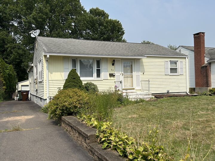 Property Photo:  82 Dale Road  CT 06109 
