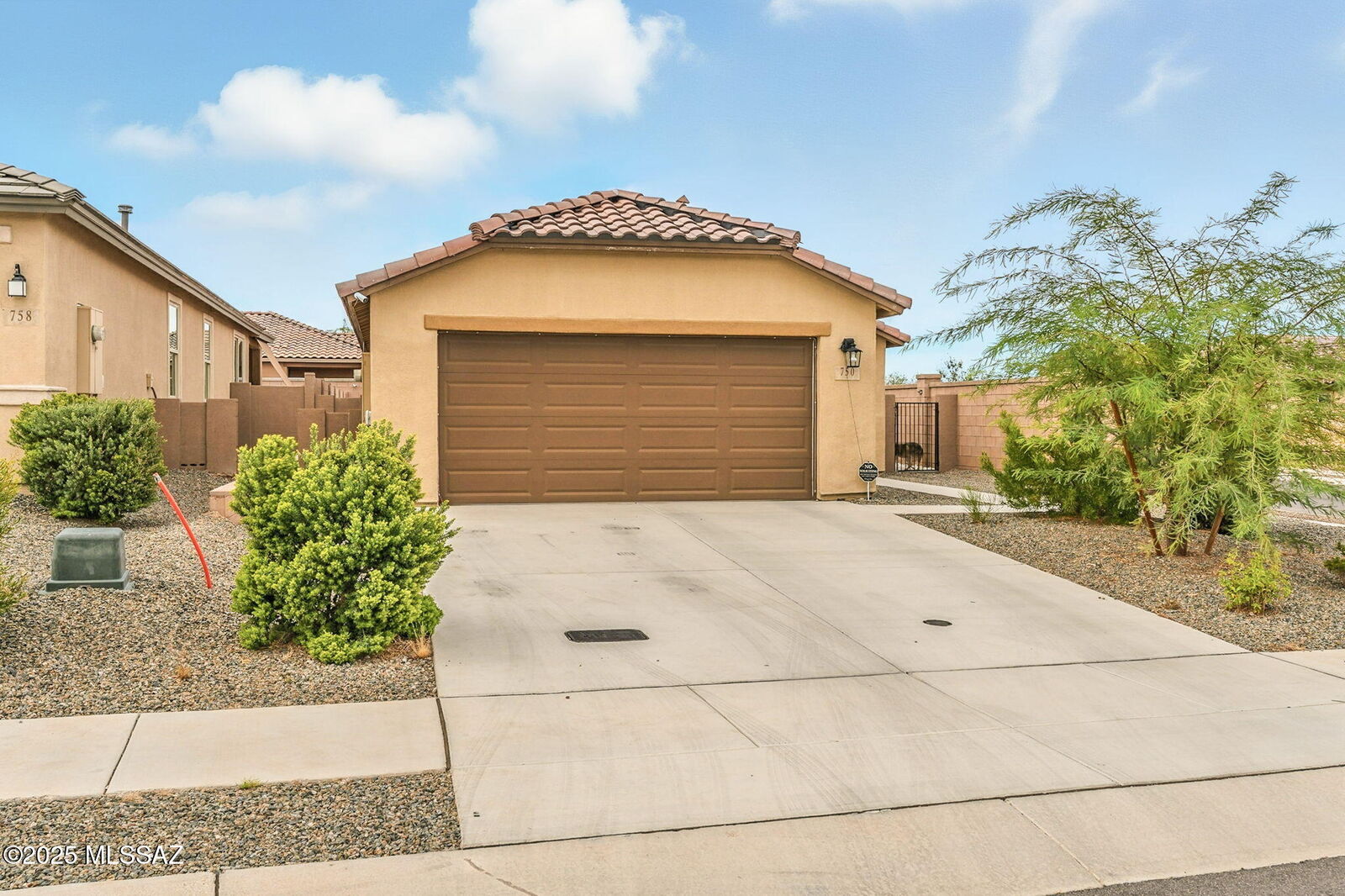 Property Photo: 750 W Calle Calca AZ 85629