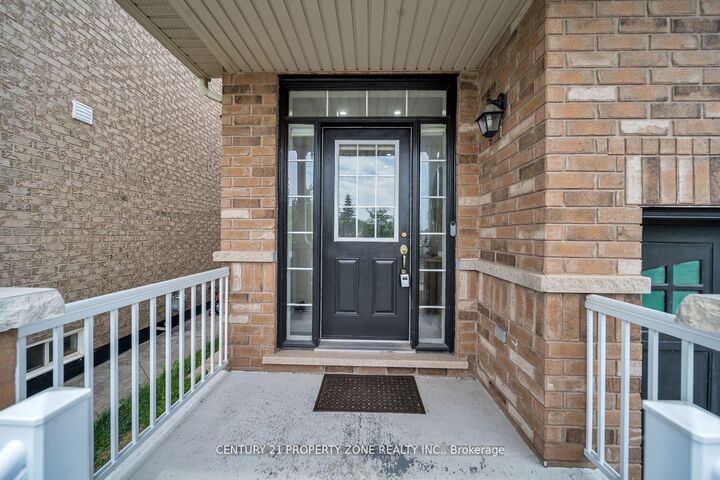 Property Photo: 17 Crumlin Crescent ON L6X 0Y4
