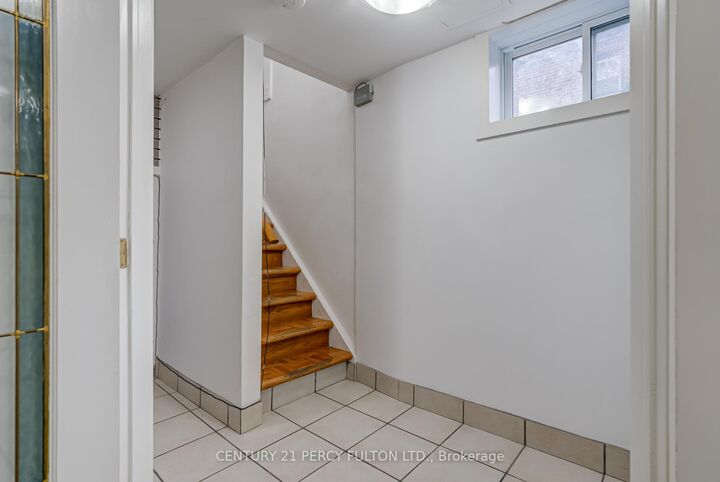 Property Photo: 62 Dale Avenue Lower ON M1J 3J5
