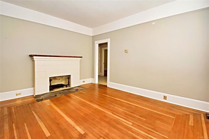 Photo de la propriété: 350 Stewart Ave BC V9S 4C4