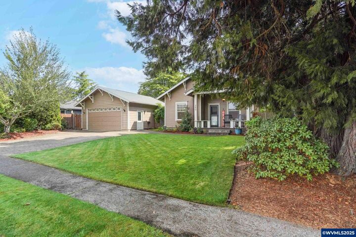 Property Photo:  240 N Noble Av  OR 97383 
