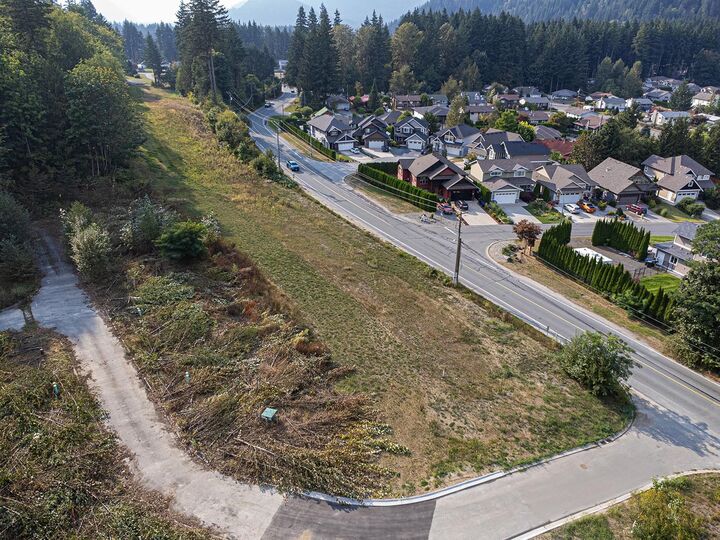 Property Photo: 66026 Kawkawa Lake Road 8 BC V0X 1L1