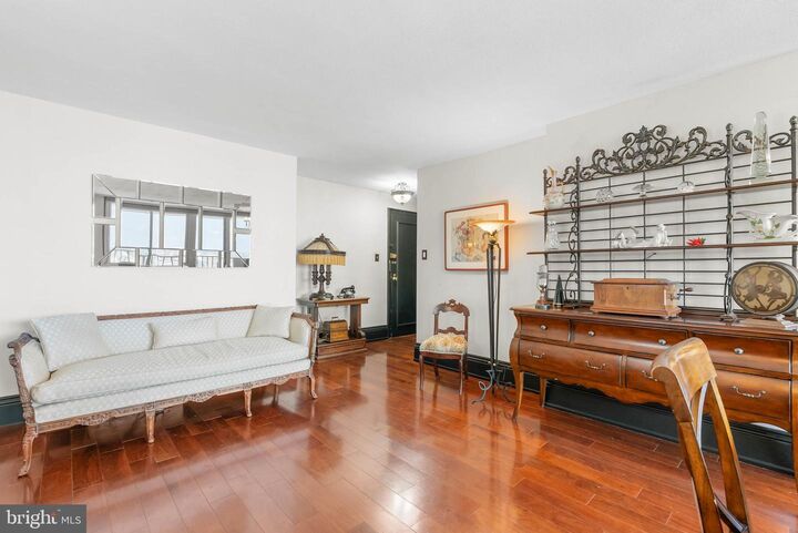 Property Photo:  1901 John F Kennedy Boulevard 45 2806  PA 19103 