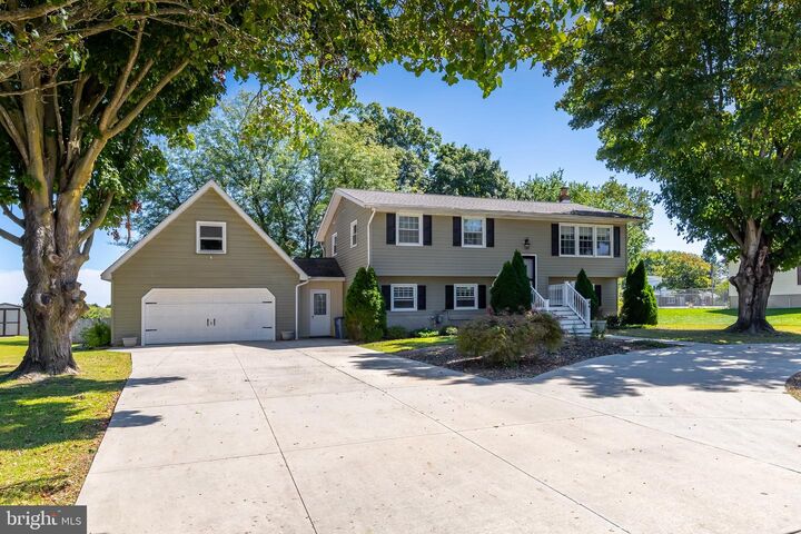 Property Photo:  44 Lenape Drive  NJ 08070 
