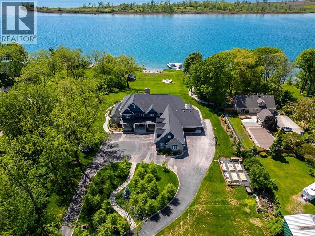 Photo de la propriété: 647 St Clair Parkway ON N0N 1G0