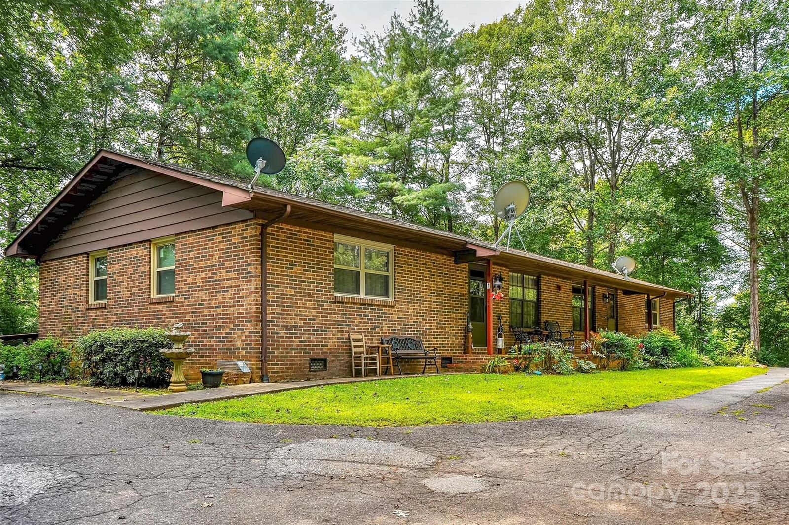 Property Photo:  69 Mountain Street  NC 28752 