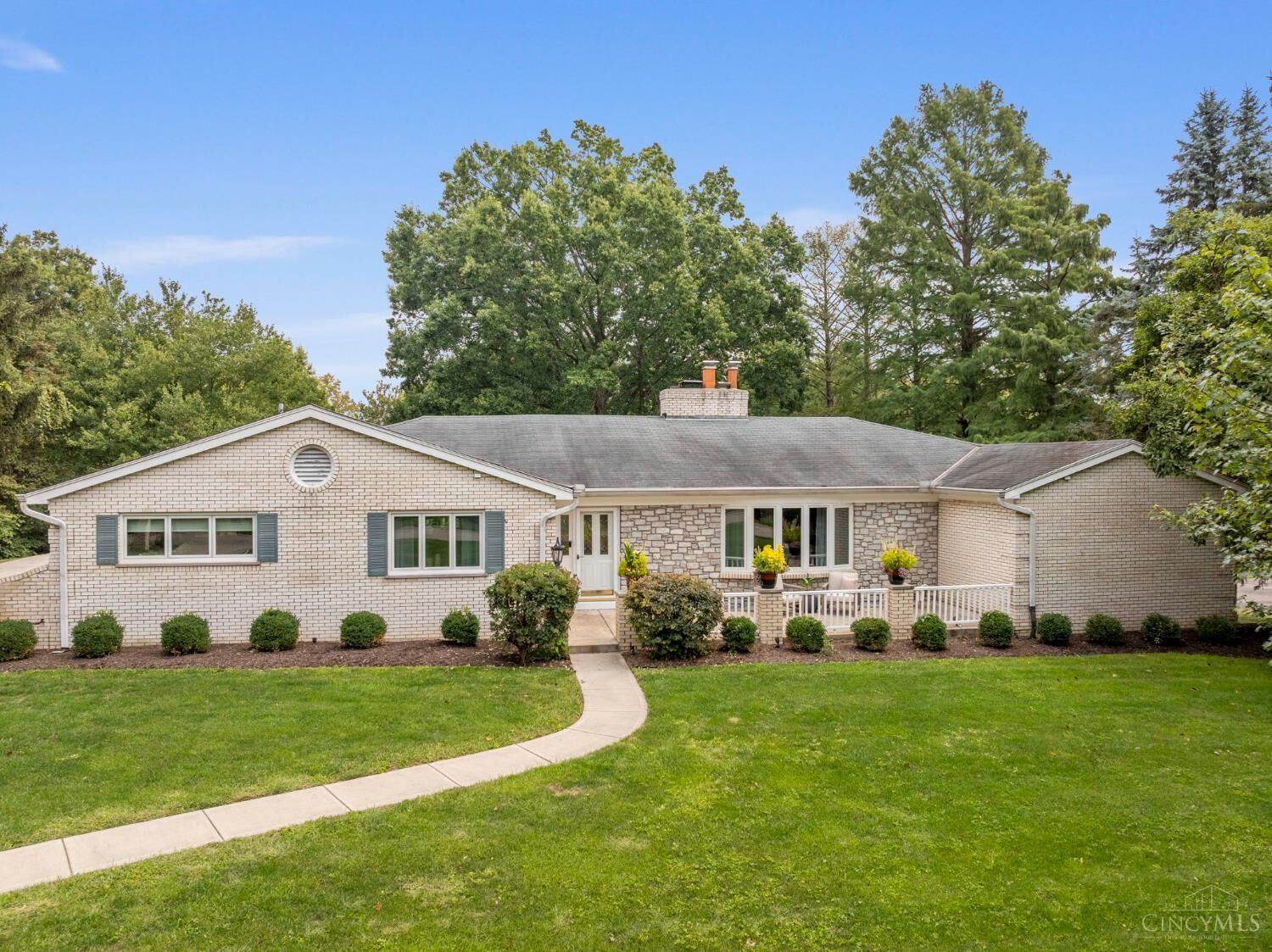 Property Photo:  5536 Palisades Drive  OH 45238 