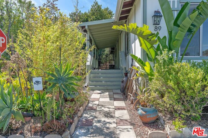 Property Photo:  23777 Mulholland Hwy  CA 91302 