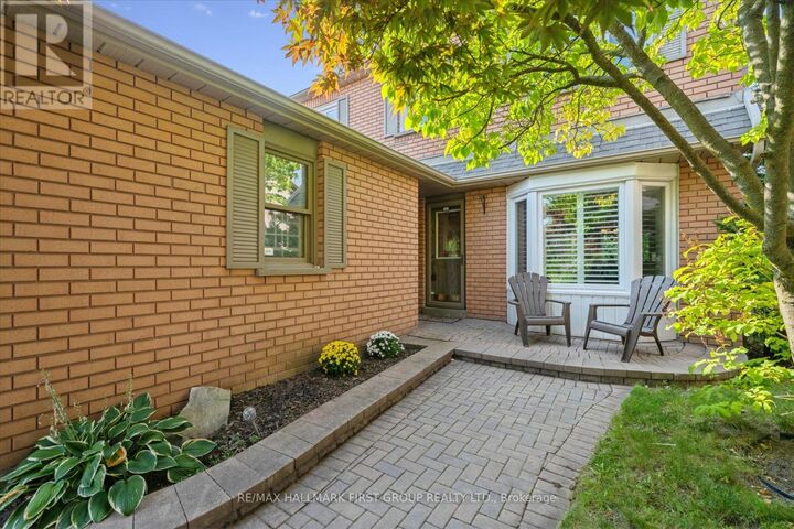 Property Photo: 278 Lancrest Street ON L1V 6N3