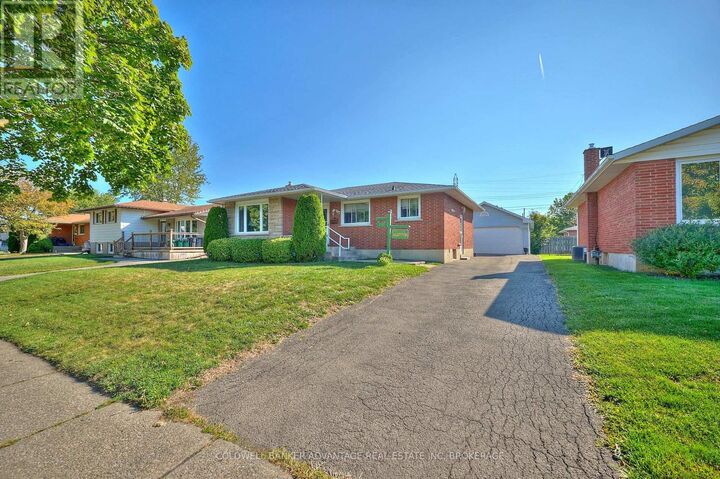 Photo de la propriété:  197 Hildred Street  ON L3B 1M9 