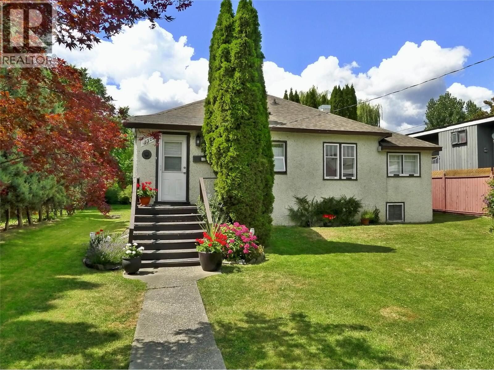 Property Photo:  1830 Riverside Avenue  BC V1Y 1A7 