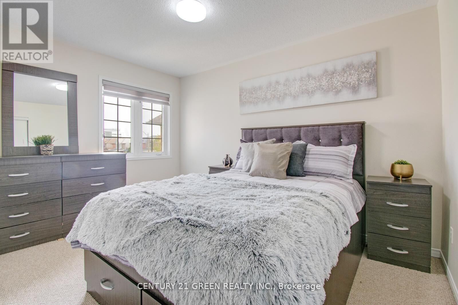 Property Photo:  26 Oatfield Road  ON L6R 1X7 