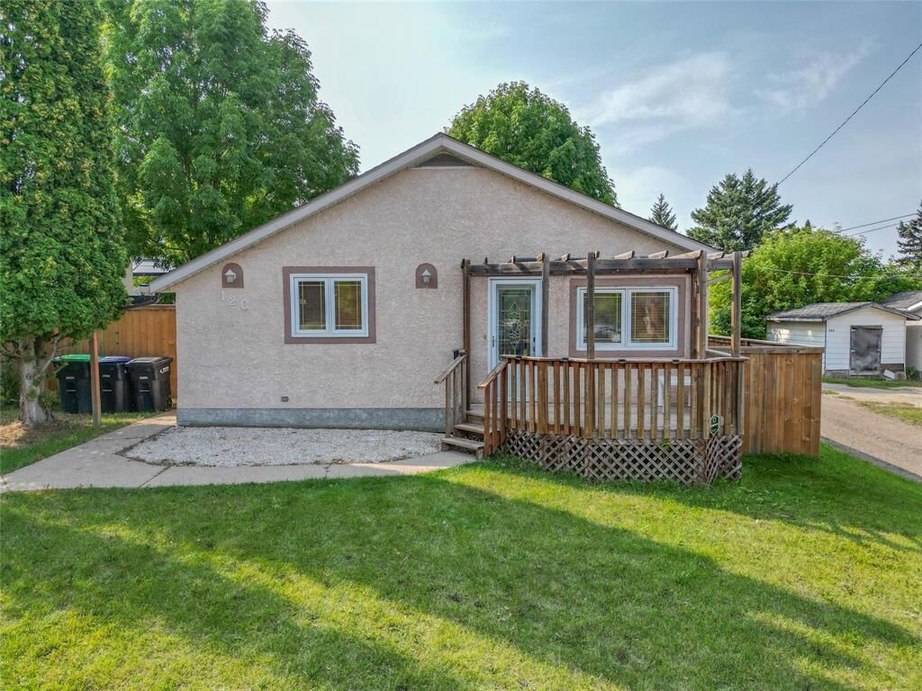 Property Photo: 120 Percy Street MB R7A 5R4