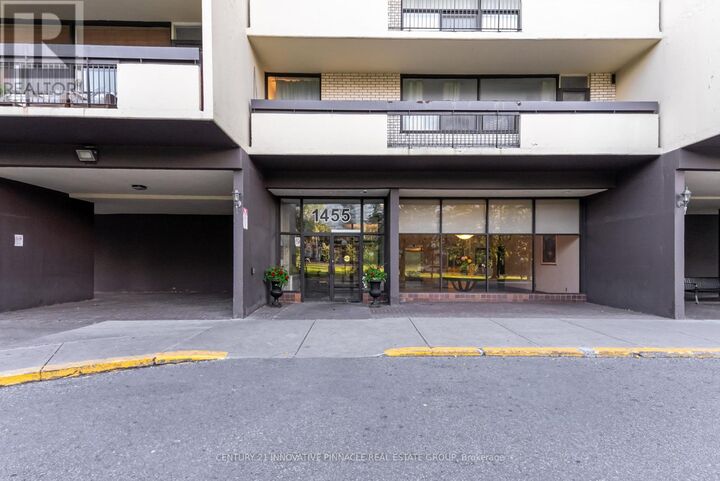 Property Photo: 1455 Lawrence Avenue West 1504 ON M6L 1B1