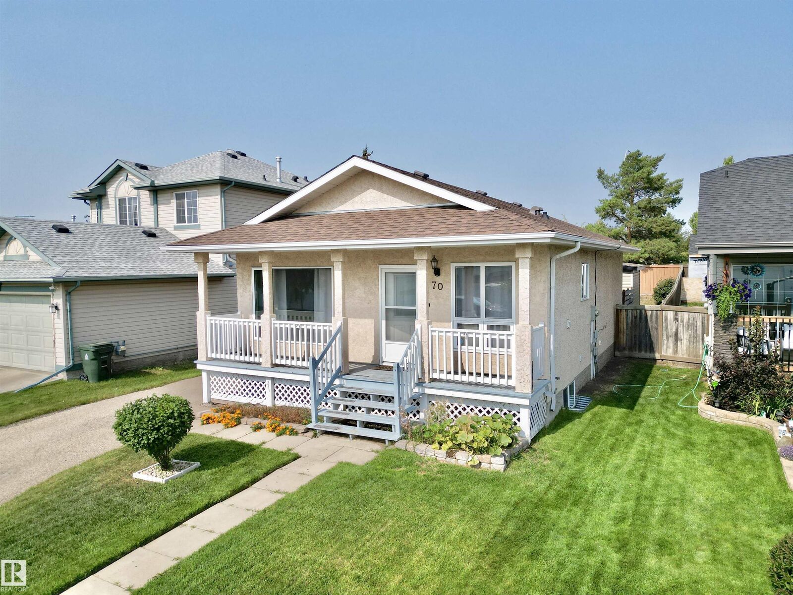 Property Photo:  70 Heatherglen Crescent  AB T7X 3X5 