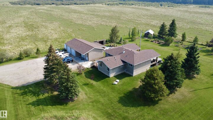 Property Photo: 6519 Twp 474 AB T0C 0S0
