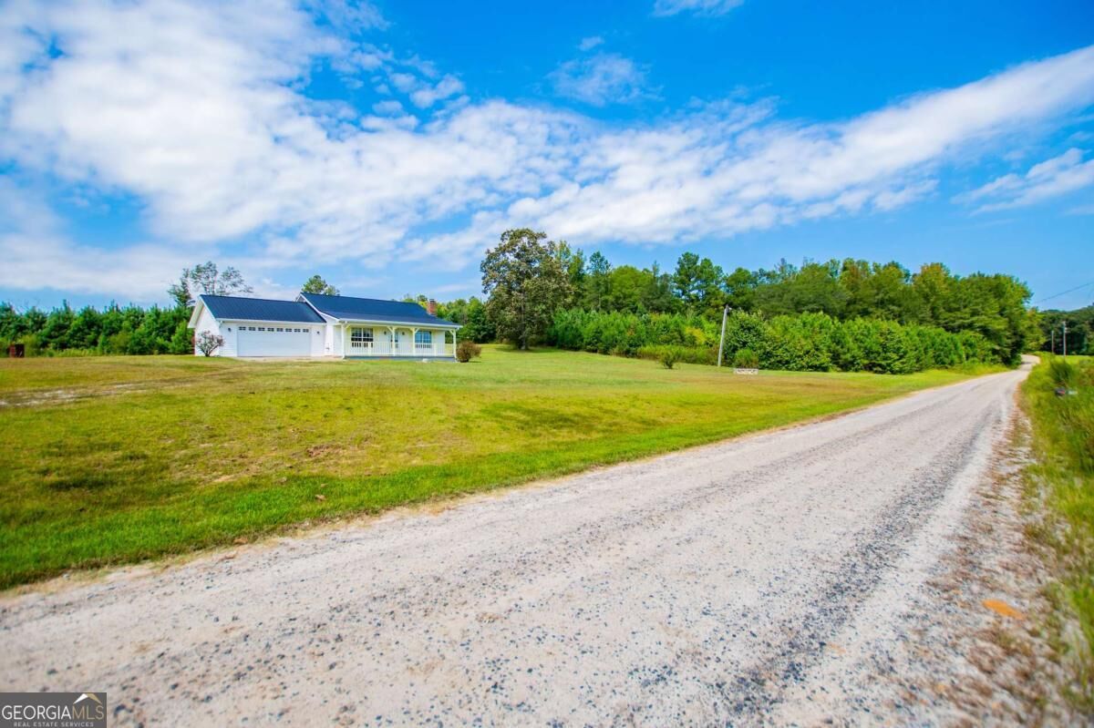 Property Photo: 158 Ozier Road GA 30108