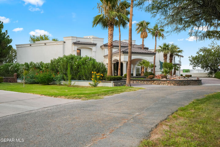 Property Photo:  11 Via Placita  TX 79927 
