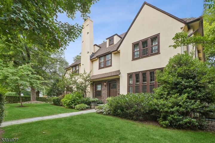115 Maple Street  Summit City NJ 07901 photo